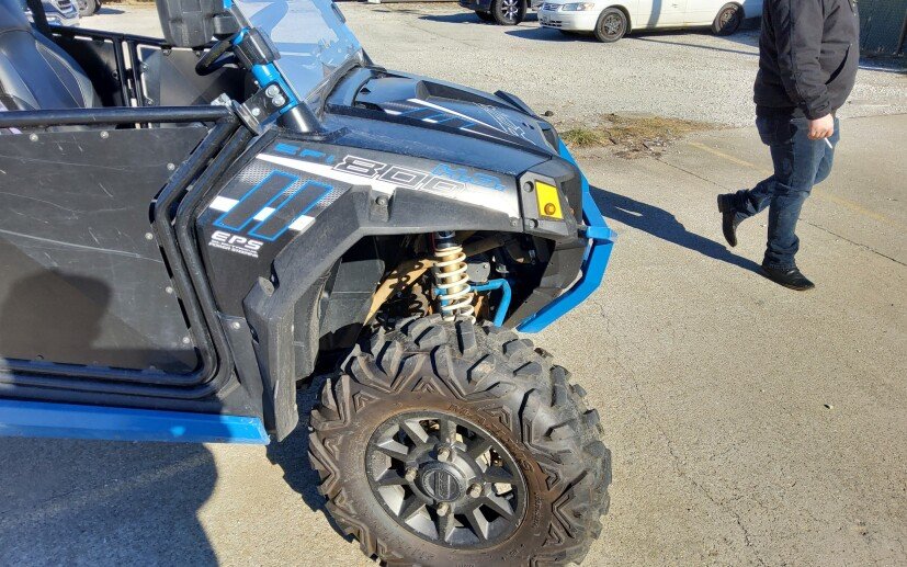 2014-Polaris-RZR_S_800-Side_by_Side--Motorcycle-201217725-1fcc11ab0e553c4f5cf93c9333bb8fab