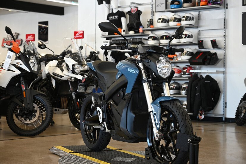 2020-Zero_Motorcycles-S-Motorcycle--Motorcycle-201556443-2a8000f11a8bf4e736f12388414819c6