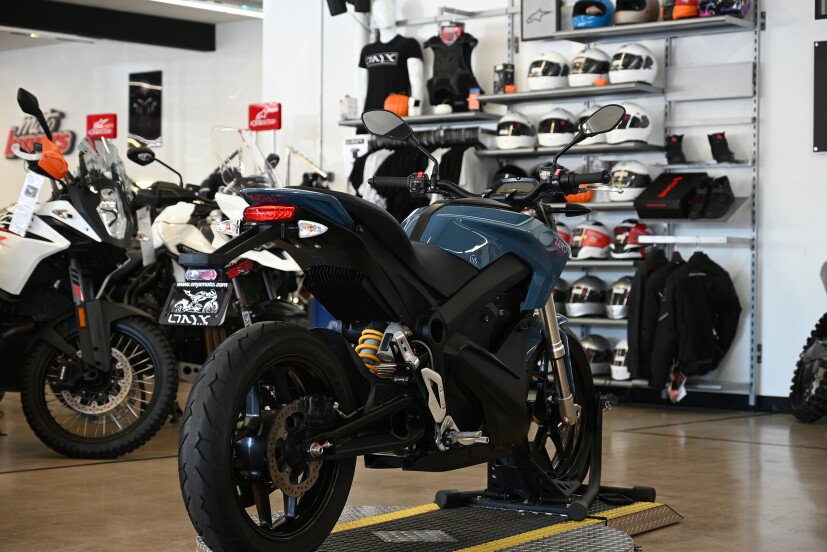 2020-Zero_Motorcycles-S-Motorcycle--Motorcycle-201556443-627e54a563cd43ed6f844c6362ed3734