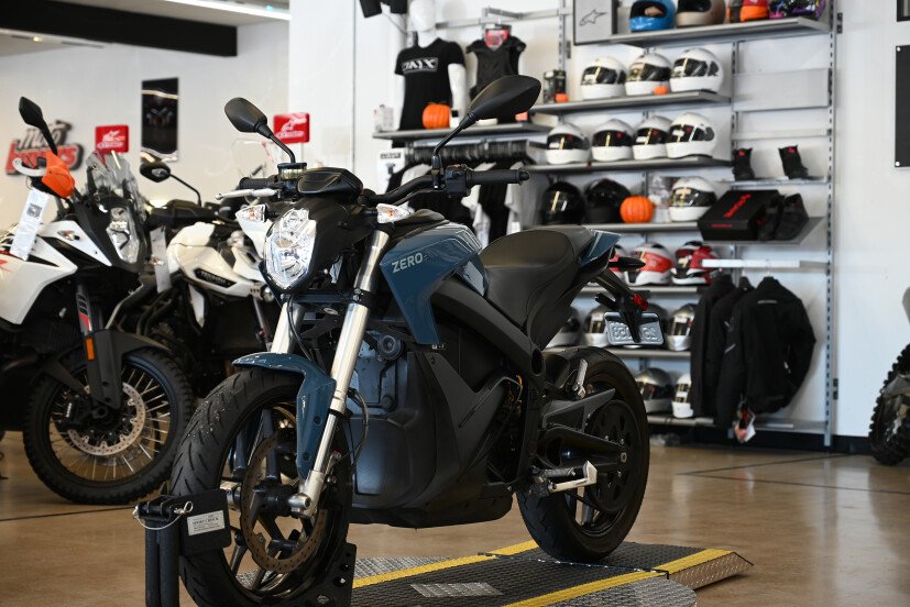 2020-Zero_Motorcycles-S-Motorcycle--Motorcycle-201556443-cc6db7e99c499487c35f6b6ff8178d96