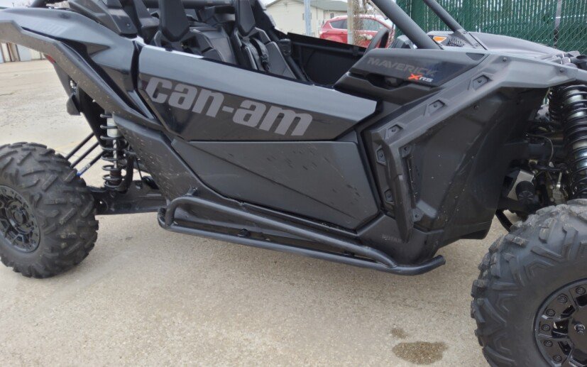 2021-Can_Am-Maverick_900-Side_by_Side--Motorcycle-201256151-97de23fd6c91d12d54c21670aeedc6fa (1)