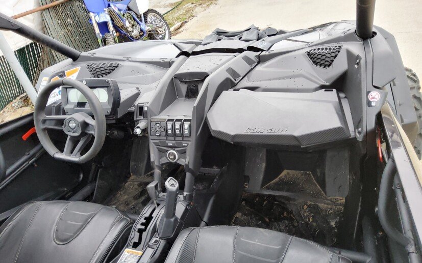 2021-Can_Am-Maverick_900-Side_by_Side--Motorcycle-201256151-bd27ced9e53ad21760851176816363bb (1)