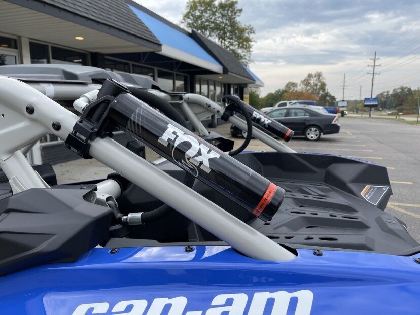 2022-Can_Am-Maverick_900-Side_by_Side--Motorcycle-201314021-825214dd7221b1792d169ea7c6339f98