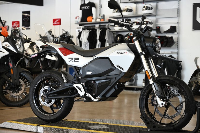 2022-Zero_Motorcycles-FXE-Motorcycle--Motorcycle-201562015-b5c20afc0e837010191b0c99ad06a0aa