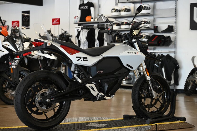 2022-Zero_Motorcycles-FXE-Motorcycle--Motorcycle-201562015-dc80fb0a7b3713ece502ea80a3cdc8cc