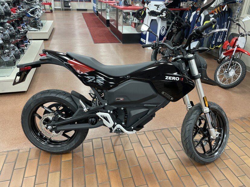 2023-Zero_Motorcycles-FXE-Motorcycle--Motorcycle-201352878-ad2cbcfd5d140694f25f46d5317ebb2c