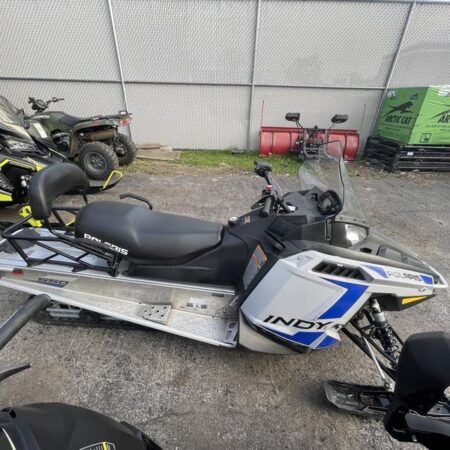 Pre-Owned 2021 Polaris Snowmobile 550 Indy LXT
