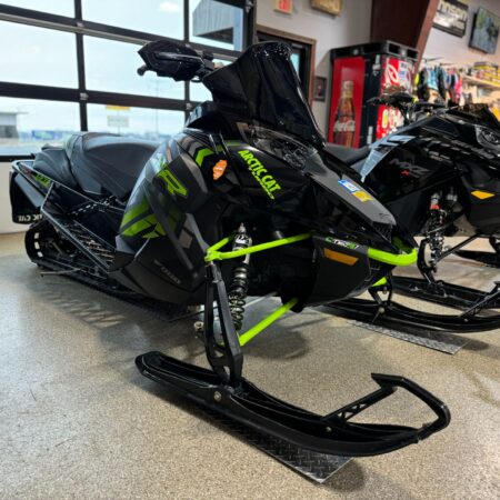Pre-Owned 2017 Arctic Cat ZR 9000 Limited 137 For Sale