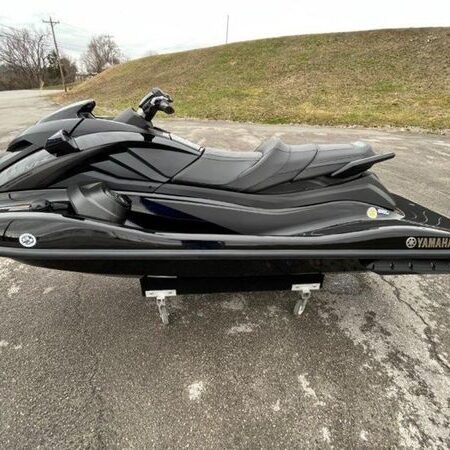 2024 Yamaha WaveRunners GP SVHO™ with Audio
