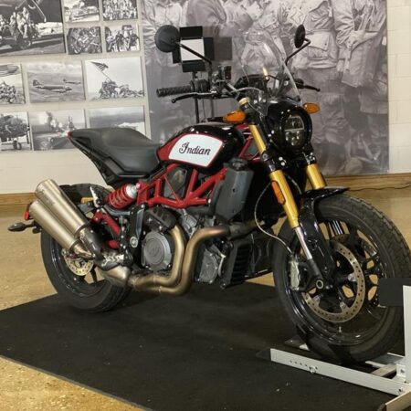Pre-Owned 2019 Indian Motorcycle® N19RTS22AA