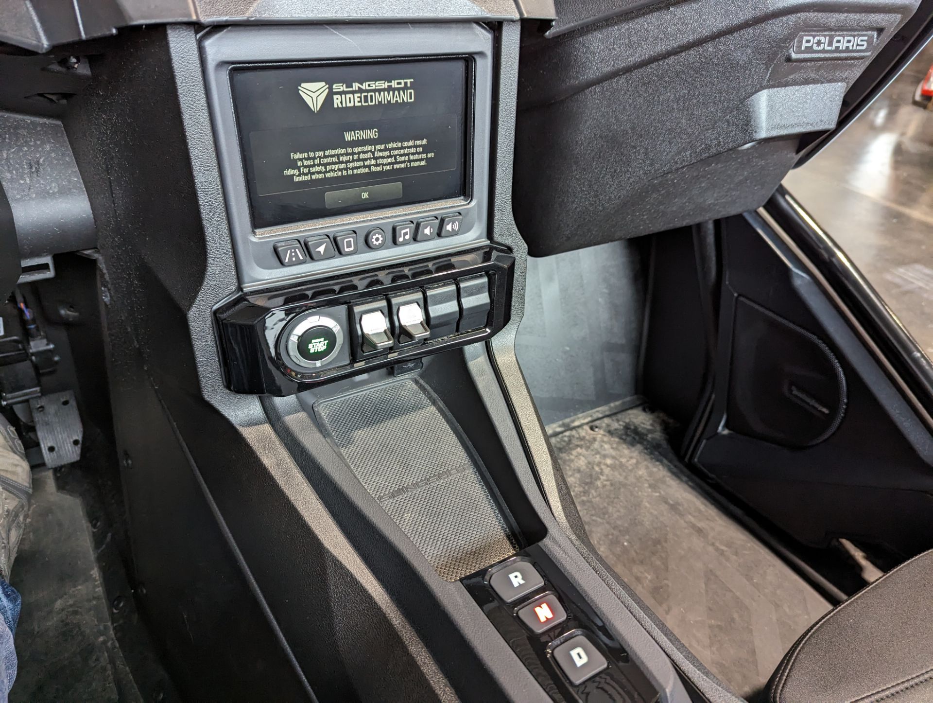2024 Polaris Slingshot SLR - AutoDrive 9
