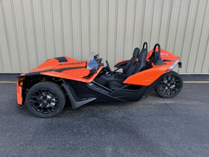 2024 Polaris Slingshot® SL AutoDrive Volt Orange 3