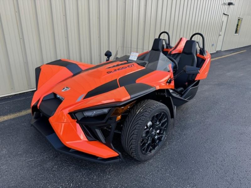 2024 Polaris Slingshot® SL AutoDrive Volt Orange 4