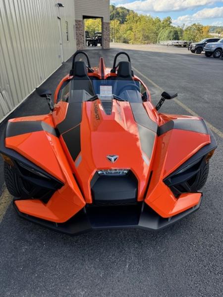 2024 Polaris Slingshot® SL AutoDrive Volt Orange 6